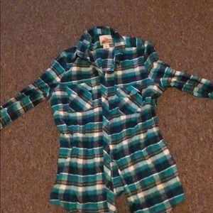Field and stream med women’s flannel